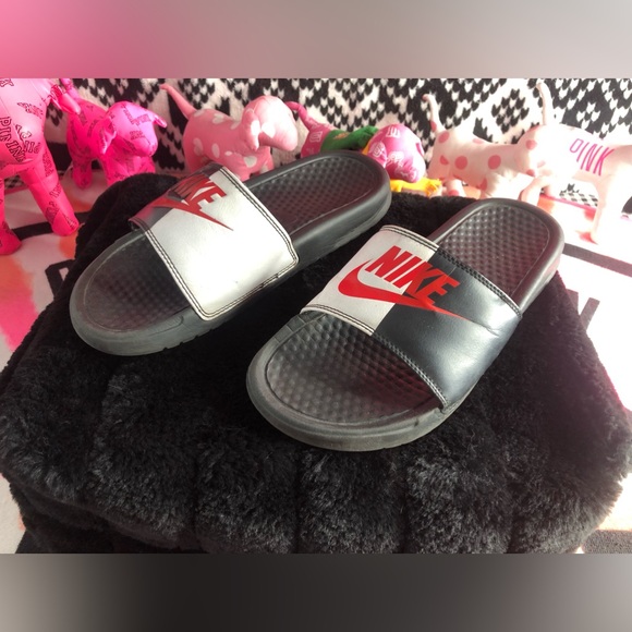 2017 Nike Scar Face Black, White and Red Slide Sandals - Picture 3 of 6